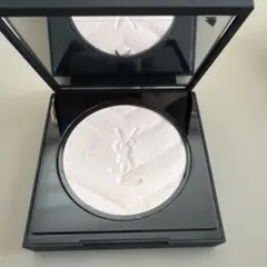 YSL オールアワーズ ハイパールミナイザー 01のサムネイル