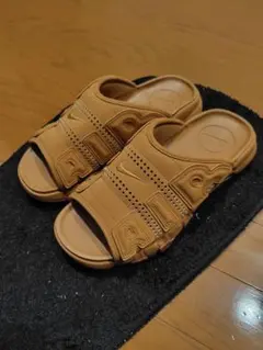 nike　 モアテン　サンダル