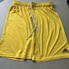 Addidas ハーフパンツM 黄色