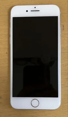 ③iPhone 7 Silver 32 GB SIMフリー（バッテリー83%）のサムネイル