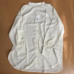 ☆新品☆ショルダースリットシャツ☆オフホワイト☆F☆アース☆柔らか☆素敵☆