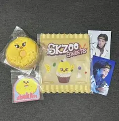Stray Kids スキズ　オンラインくじ　ドーナツミラー　ステッカーセット