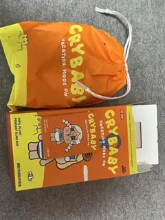 POPMART cry baby vacation mode on ぬいぐるみ