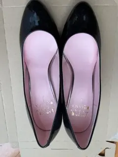 美品 DIANA ブラック エナメル パンプス 雨天兼用