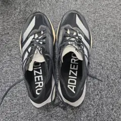 adidas　アディゼロジャパン8