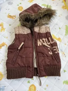 ブラウン フード付きダウンベスト