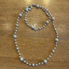 ホワイトパールとシルバーのネックレス