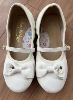 ホワイトリボン付きフォーマルシューズ　19センチ