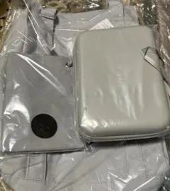 スターバックス　福袋　2026 トートバッグ　サコッシュ　マルチハードケース3点