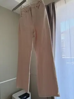 ピンク ストレートデニム パンツ