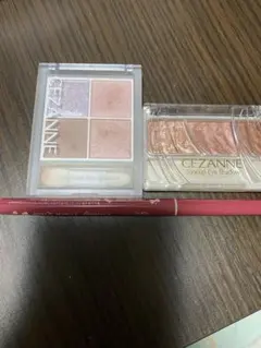 アイシャドウ　アイライナー