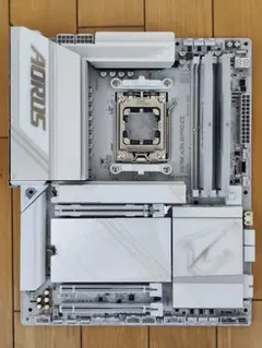 白PCセット9800X3D X870E 32GB 1TB 水冷 1050W - メルカリ