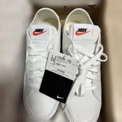 NIKE コートレガシーキャンバススニーカー２３センチ白　新品未使用品♪タグ付き