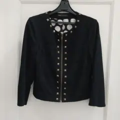 鋲ボタン付き　黒ノーカラージャケット Sサイズ