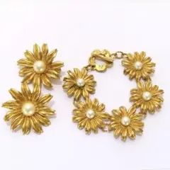 Item thumbnail for item 5f5d013d-3e1d-48b7-a66e-a60d8898b98f