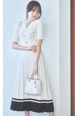 新品未開封＊トッコ　アンティークボタンプリーツ配色ラインニットワンピース　白黒