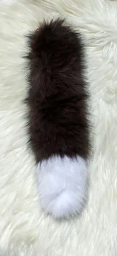 ファー しっぽ　キーホルダー ブラウン✕ホワイト