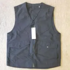新品未使用タグ付き　GU ジップアップベスト Sサイズ