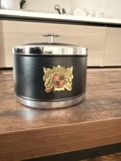 Item thumbnail for item 274c981b-1170-493b-99d9-f1bc1a0ee0ef