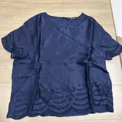 ZARA 刺繍入りネイビー半袖トップス　Mサイズ　未使用　値下げ