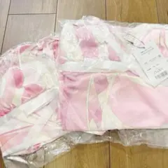 rady☆花びら柄エプロン☆完売品☆レア☆新品未使用 rady☆花びら柄エプロン☆完売品☆レア☆新品未使用 - メルカリ