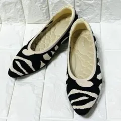 【美品】VIVAIA 軽量ニットパンプス ホワイトタイガー US8 美品】VIVAIA 軽量ニットパンプス ホワイトタイガー US8 - メルカリ