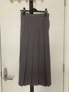 グレー プリーツロングスカート
