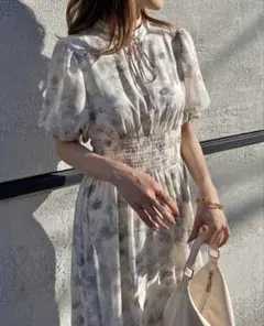 水彩花柄シャーリングワンピース フラワーワンピース　ブルー系