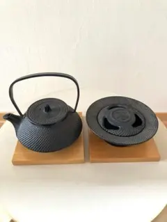 【未使用/南部三巌堂】南部鉄器 急須・灰皿・木製敷板セット アラレ模様のサムネイル