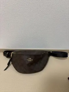 COACH シグネチャー ボディバッグ ウエストポーチ - メルカリ