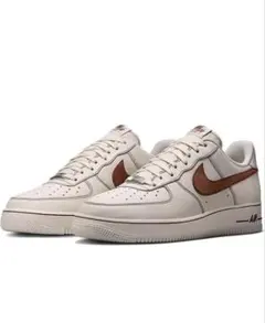 AIR FORCE 1 ‘07 LV8のサムネイル