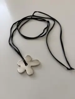 SLY FLOWER CHARM チョーカー