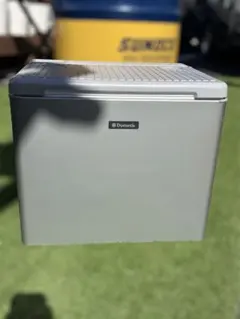 【送料込み‼️】Dometic ポータブル3ウェイ冷蔵庫のサムネイル