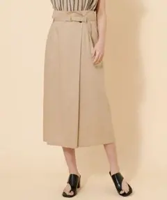 AZUL ベルト付きラップ風ハイウエストスカート