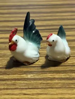 鶏の陶器製置物 2体セット - メルカリ
