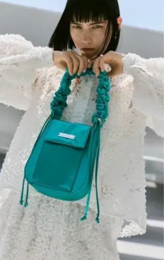 un/ neu (アン ノイ)ギャザーハンドルバッグ / ショルダーバッグ