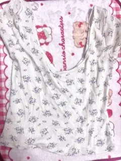 お花柄キャミソール