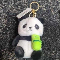新品　海外限定パンダキーホルダー
