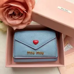 MIUMIU ミニ財布 レター マドラスラブ ハート 水色 三つ折り レアのサムネイル