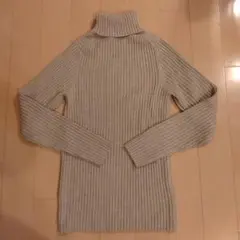 首のチクチクを抑えた太リブタートルネック洗えるセーター L