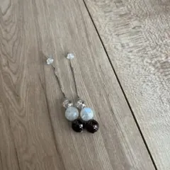 天然石 ロングピアス 白と黒