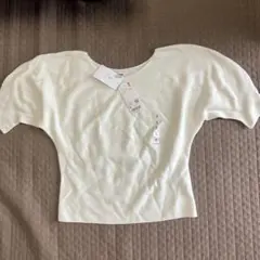 ユニクロ　3Dコットンボリュームスリーブセーター（五分袖）オフホワイト