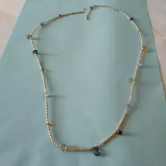 多色ビーズドロップネックレス