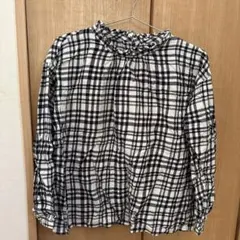 チェック柄長袖シャツ フリル付き