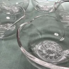 クリアガラスボウル 5個セット花びら形　ガラス製小鉢のサムネイル