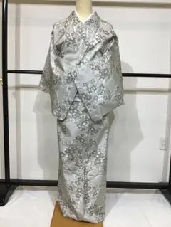 【なでしこ】単衣　紬　椿柄　生成　黒　水色　着丈156　裄丈68　k1306