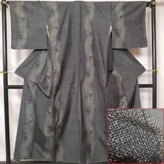 結城紬 着物 黒 モダン 品質証あり 結城紬 着物 黒 モダン 品質証あり - メルカリ