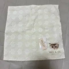 ポールアンドジョー　猫　ハンカチのサムネイル