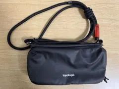 topologie ショルダーバッグ ボトルサコッシュM ブラック　ストラップ付