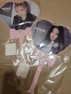 【新品】BLACKPINK 　ROSE　JENNIEうちわ